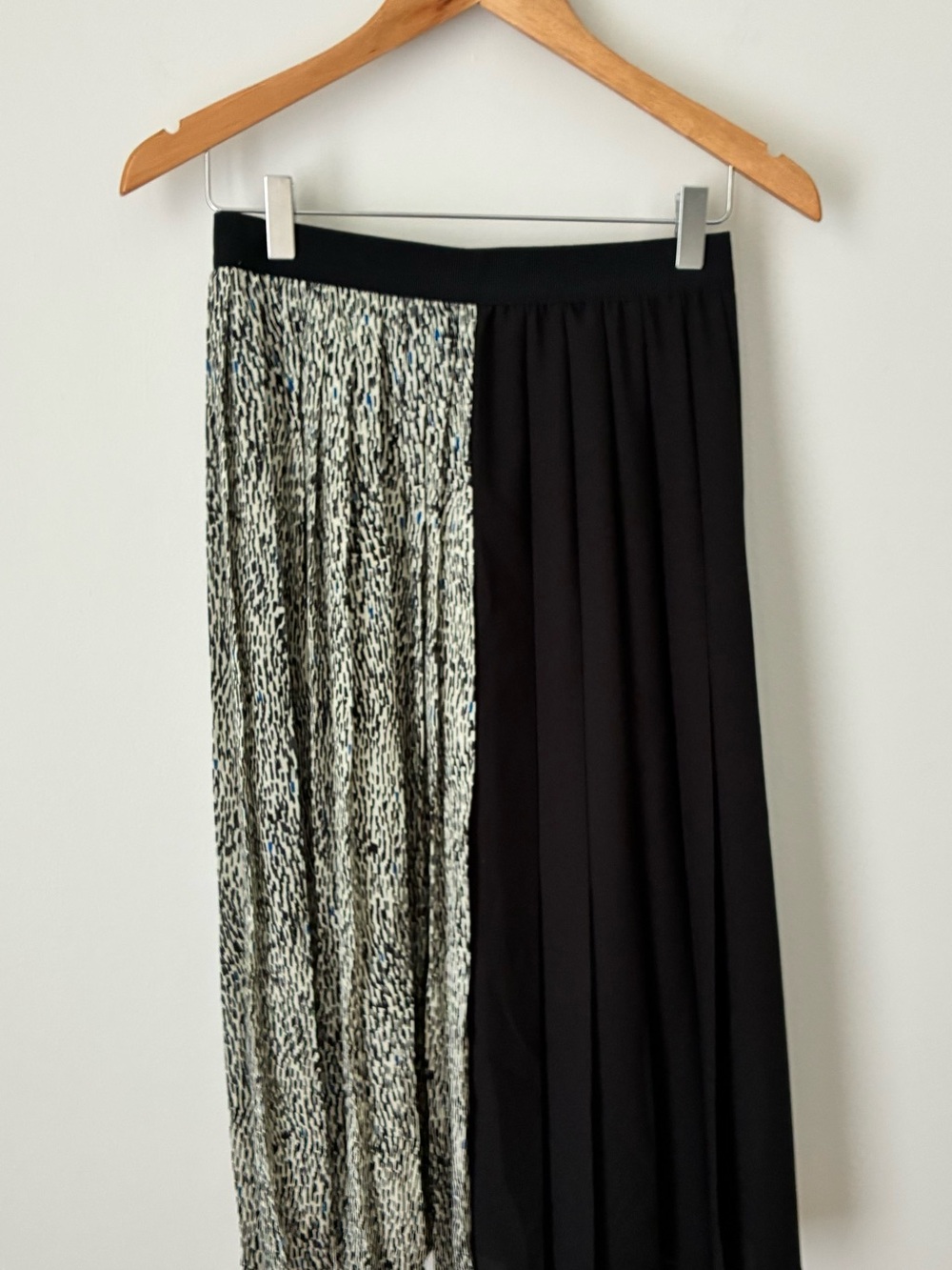 Black Two-Tone Pleated Midi Skirt
